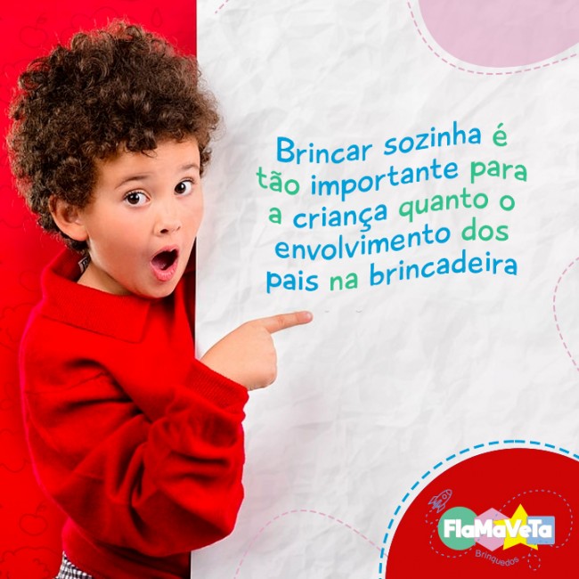 Brincar sozinha é tão importante para a criança quanto o envolvimento dos pais na brincadeira